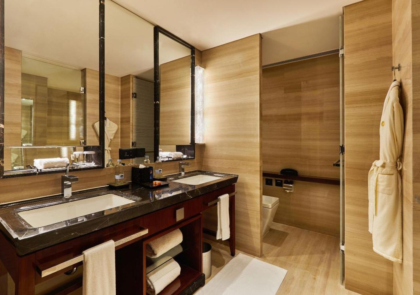 Mandarin Oriental Pudong, שנגחאי מראה חיצוני תמונה